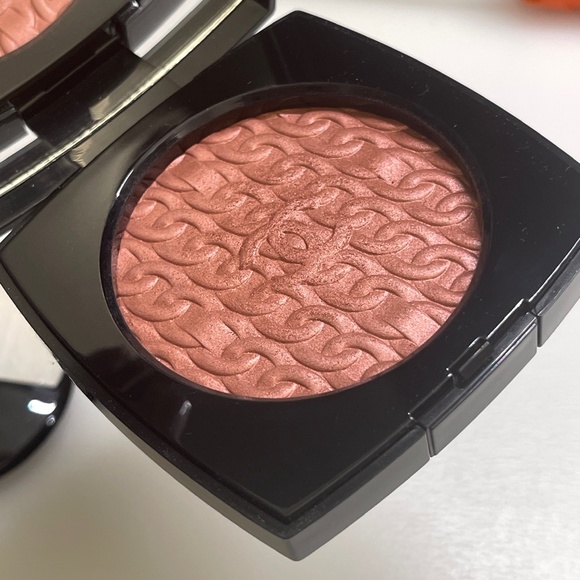 Chanel Les Chaînes de Chanel Illuminating Blush Powder 8 g - Picture 6 of 6